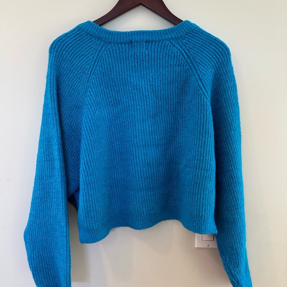 NWT Large Turquoise Urban Outfitters BDG Cropped Sweater - Picture 6 of 7